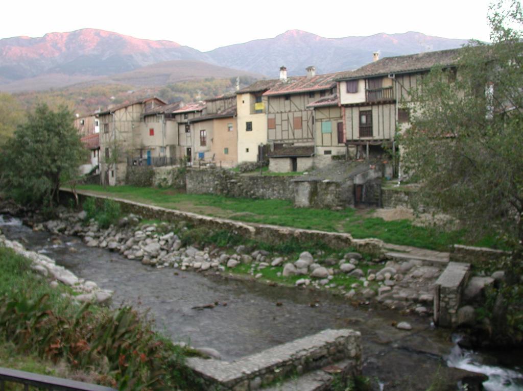 Albergue Turistico Valle Del Ambroz Hervás Exterior foto