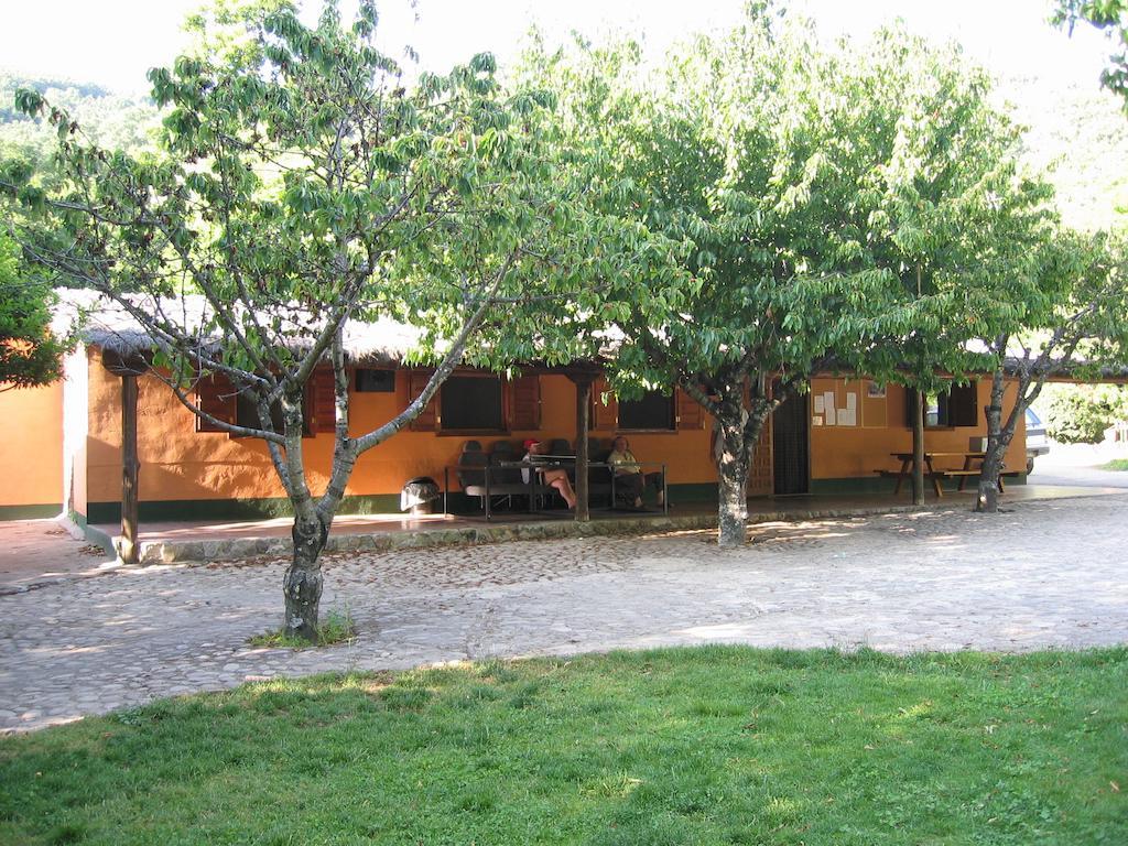 Albergue Turistico Valle Del Ambroz Hervás Exterior foto