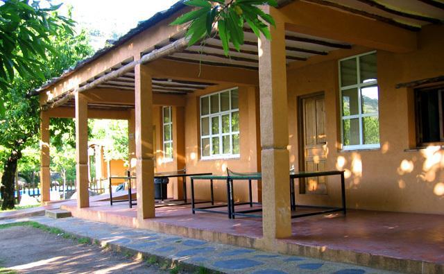Albergue Turistico Valle Del Ambroz Hervás Exterior foto